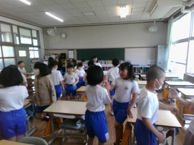 ３年２組 学活_植田摩紀_掃除_3_LI